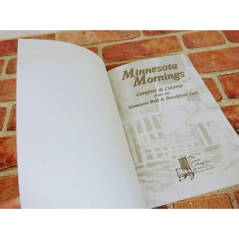 MINNESOTA MORNINGS COMFORT & CUISINE By MN Innkeeper Members Cookbook - Vtg 2000